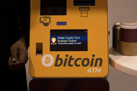 Bargeld von Bitcoin-Automaten abheben: Schritt-für-Schritt-Anleitung